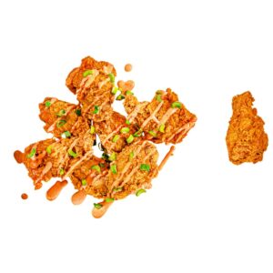 8 Wings Sos Picant & Ceapă Verde + Cartofi